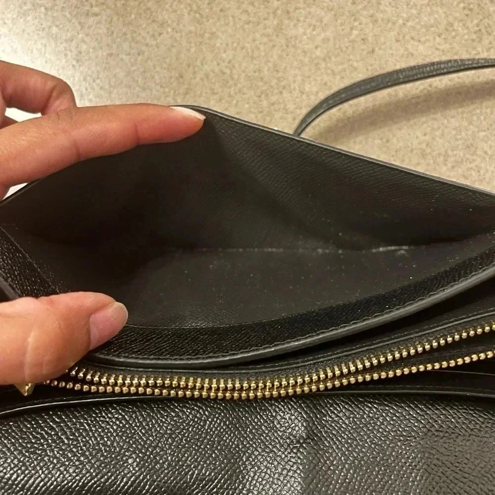 Coach Twist Lock - Picture 4 of 15